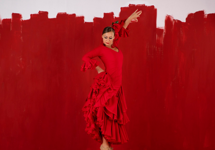 Imagen principal del artículo Cómo aprender flamenco desde cero: Consejos para cantar, tocar o bailar